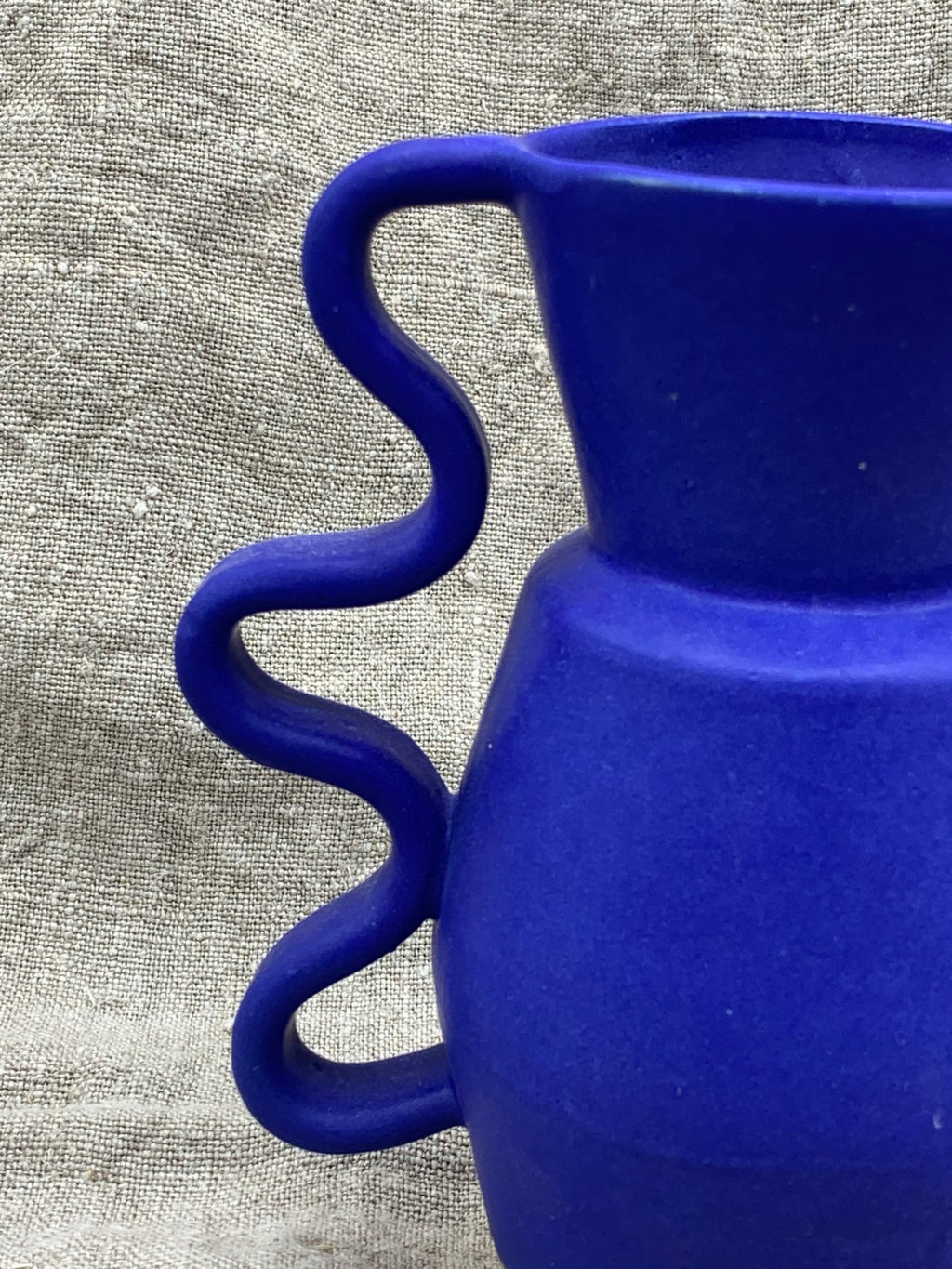 VASE BLEU WIGGLE ARMS by SOPHIE ALDA - photo 3