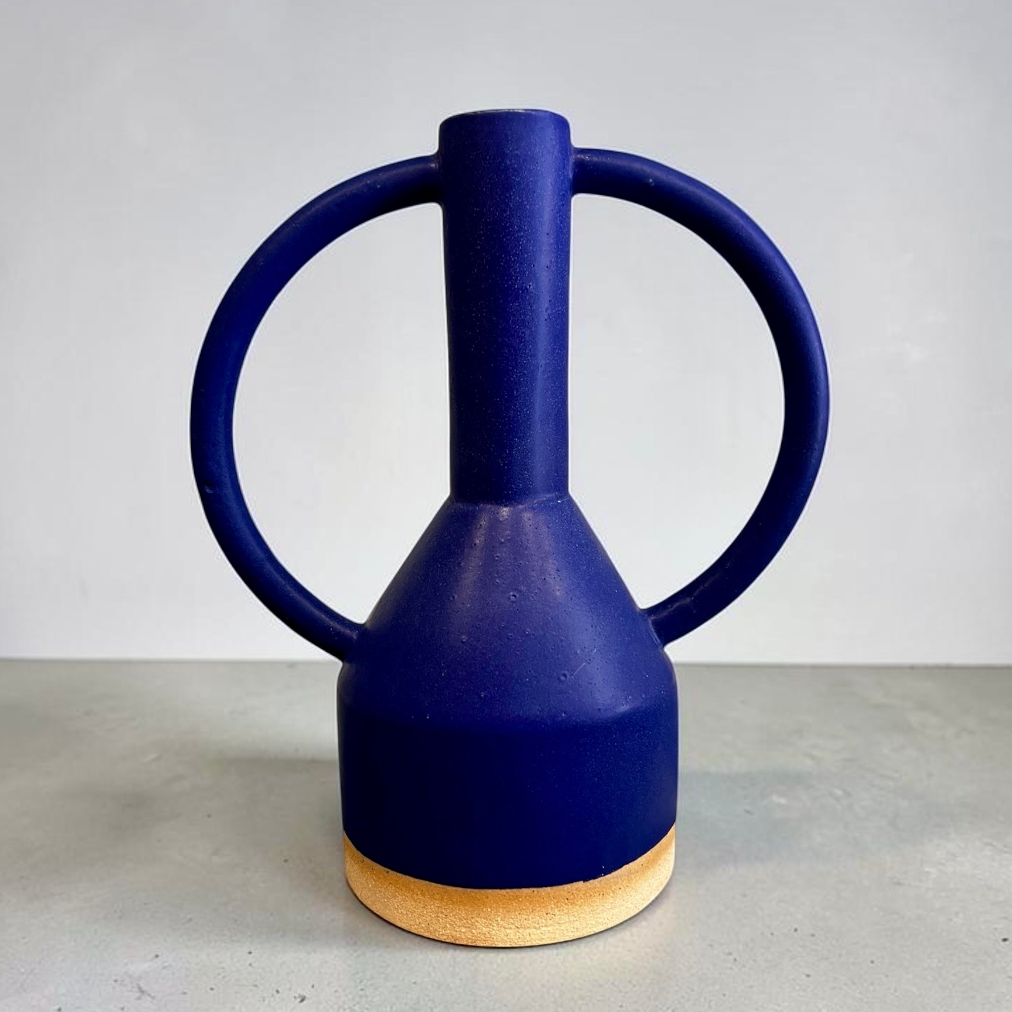 Grand Vase Double Anses Bleu Cobalt by Sophie Alda
