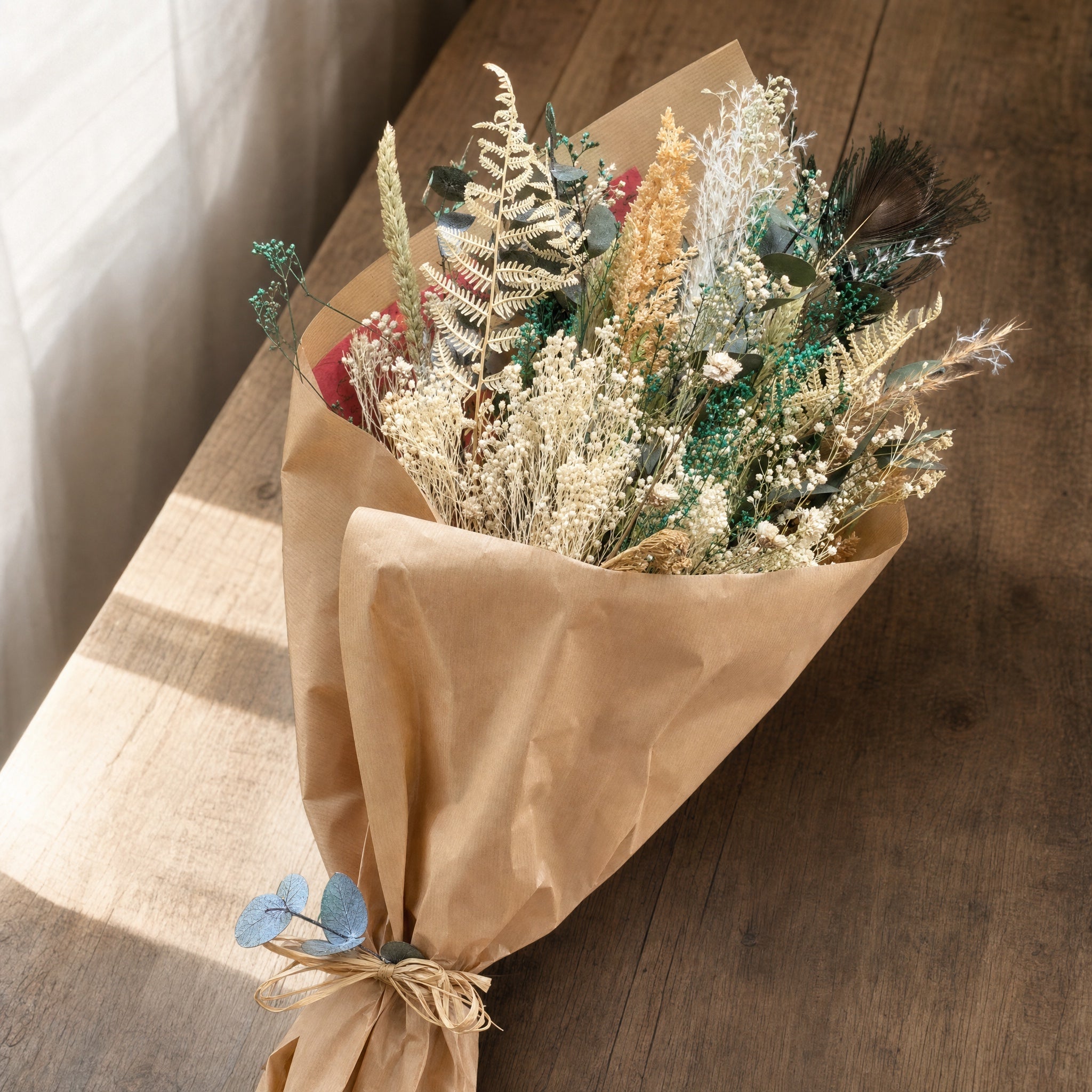 Bouquet fleurs séchées Bordeaux — emballage kraft prêt à offrir — fleurs Bordeaux | ÂME Fleuriste Bordeaux