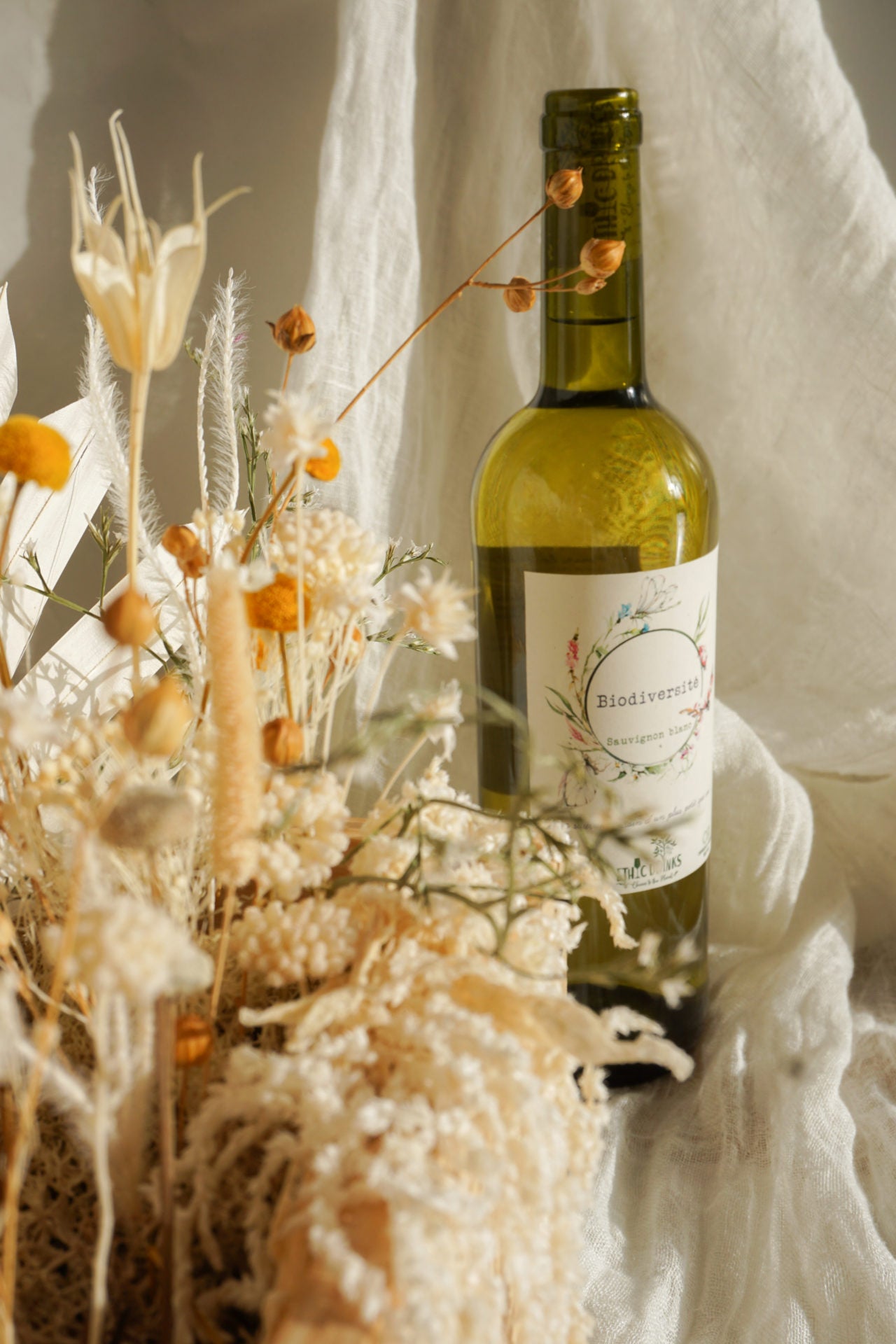 Ethic Drinks — Shooting Produit — compositions florales shooting — Âme Bordeaux fleuriste