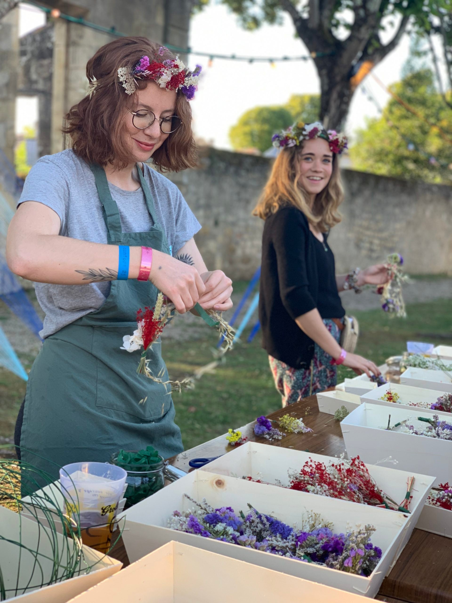 Festival Vie Sauvage — Bourg-sur-Gironde — couronnes de fleurs festival — Âme Bordeaux fleuriste