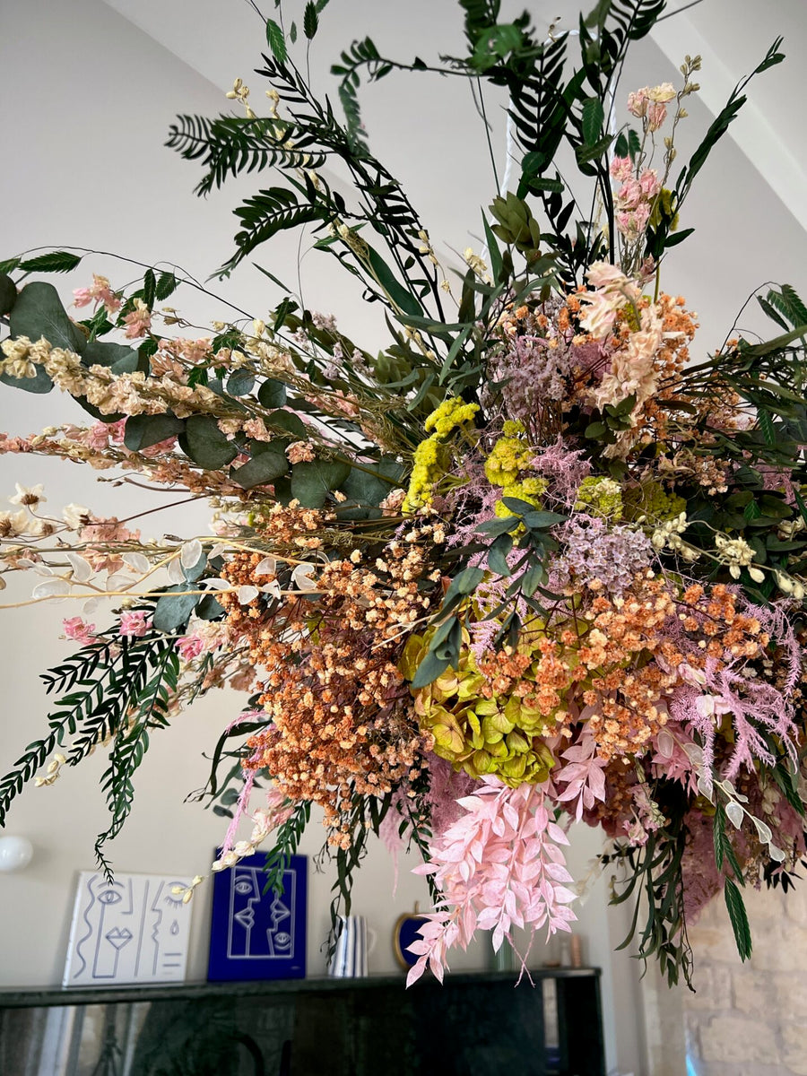 Showroom Mouty — Bordeaux — nuage suspendu showroom — Âme Bordeaux fleuriste
