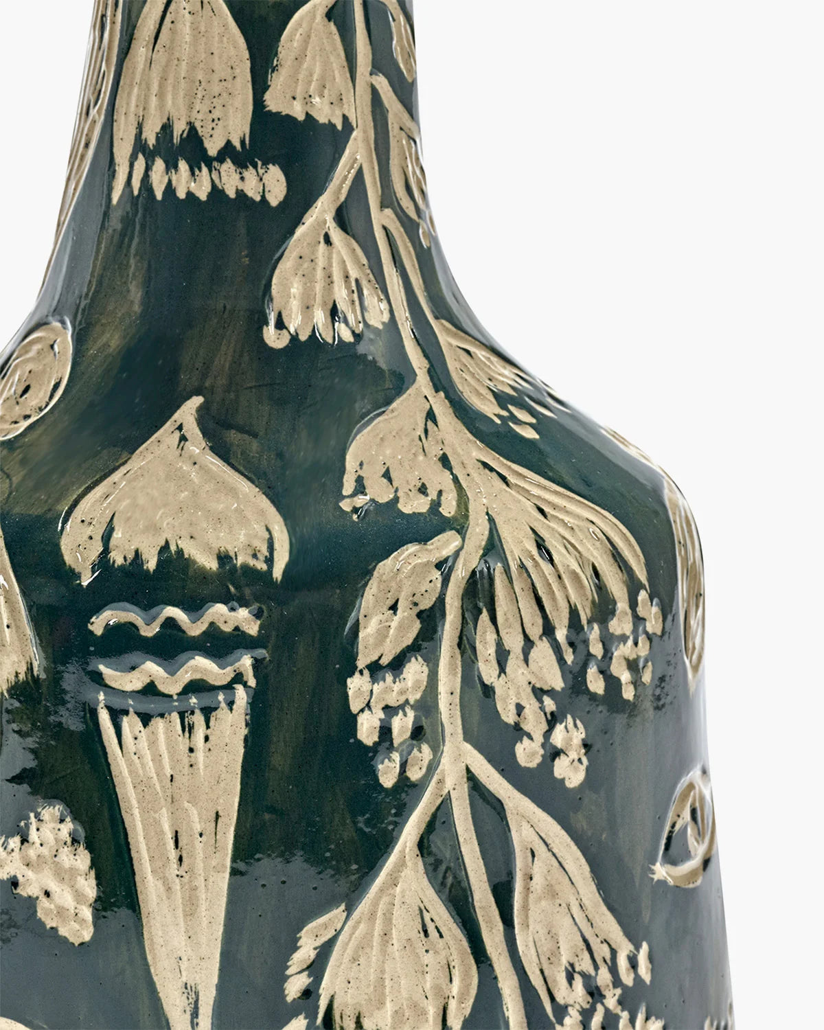 Grand vase vert by Axelle Delhaye