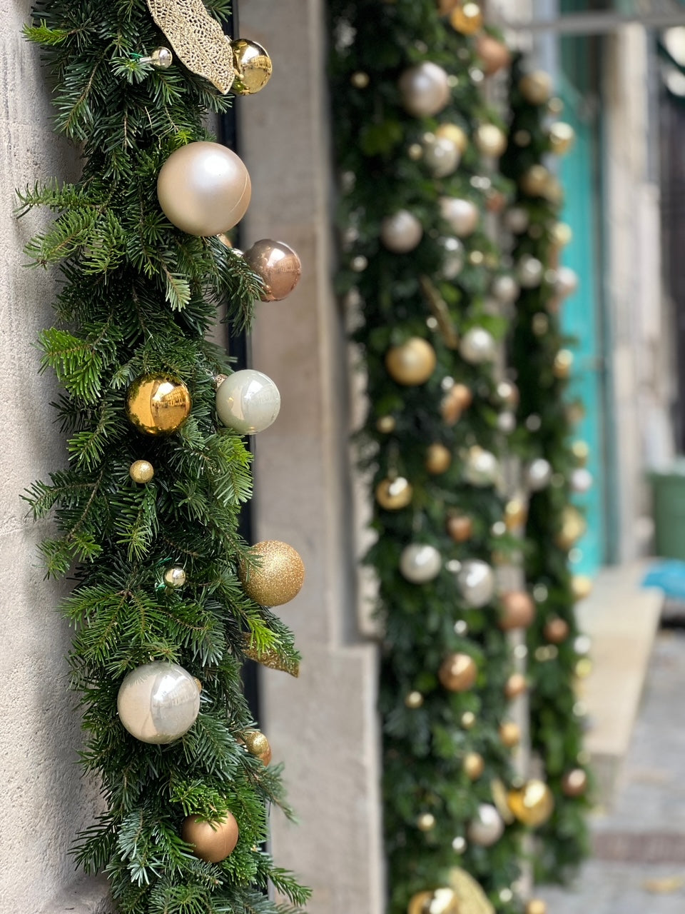 Vitrine de Noël Thibaut Trepeau — Bordeaux — Âme Bordeaux fleuriste