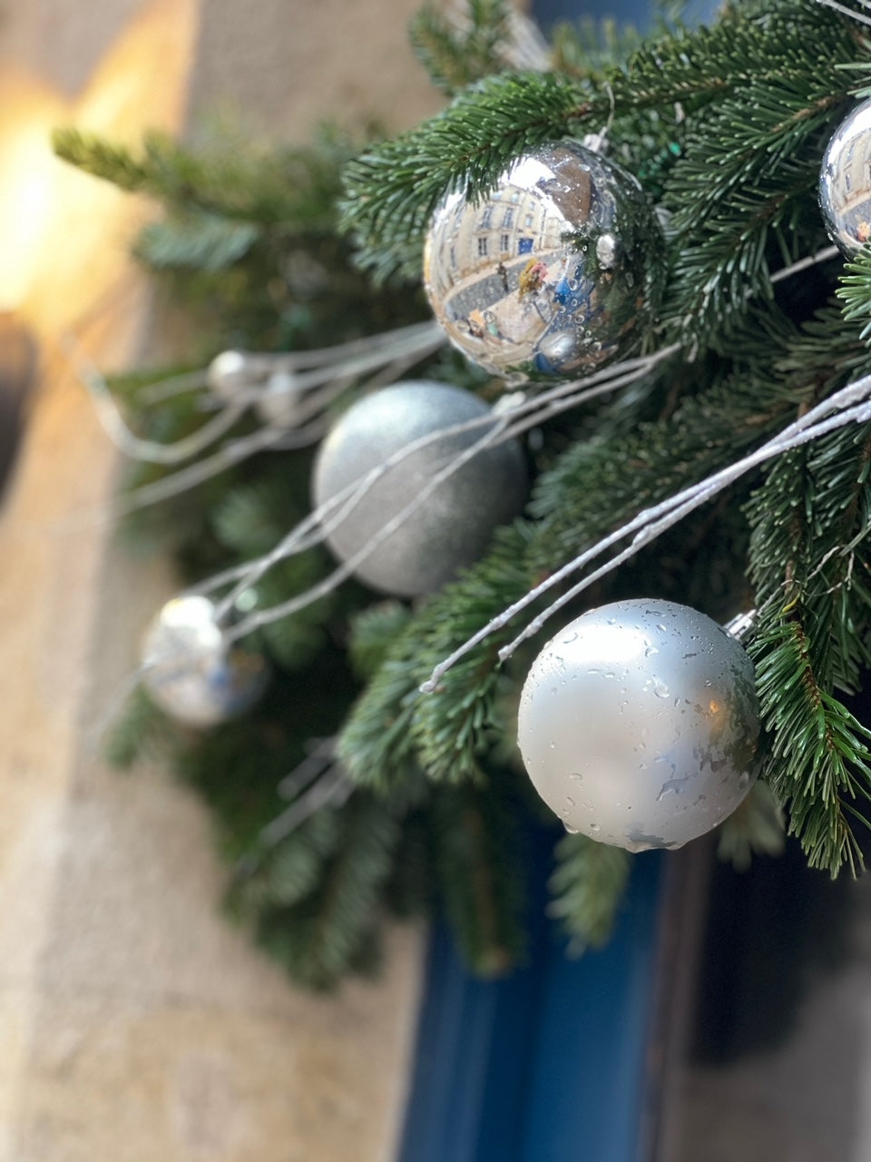 Vitrine de Noël La Fine Bouche — Bordeaux — Âme Bordeaux fleuriste