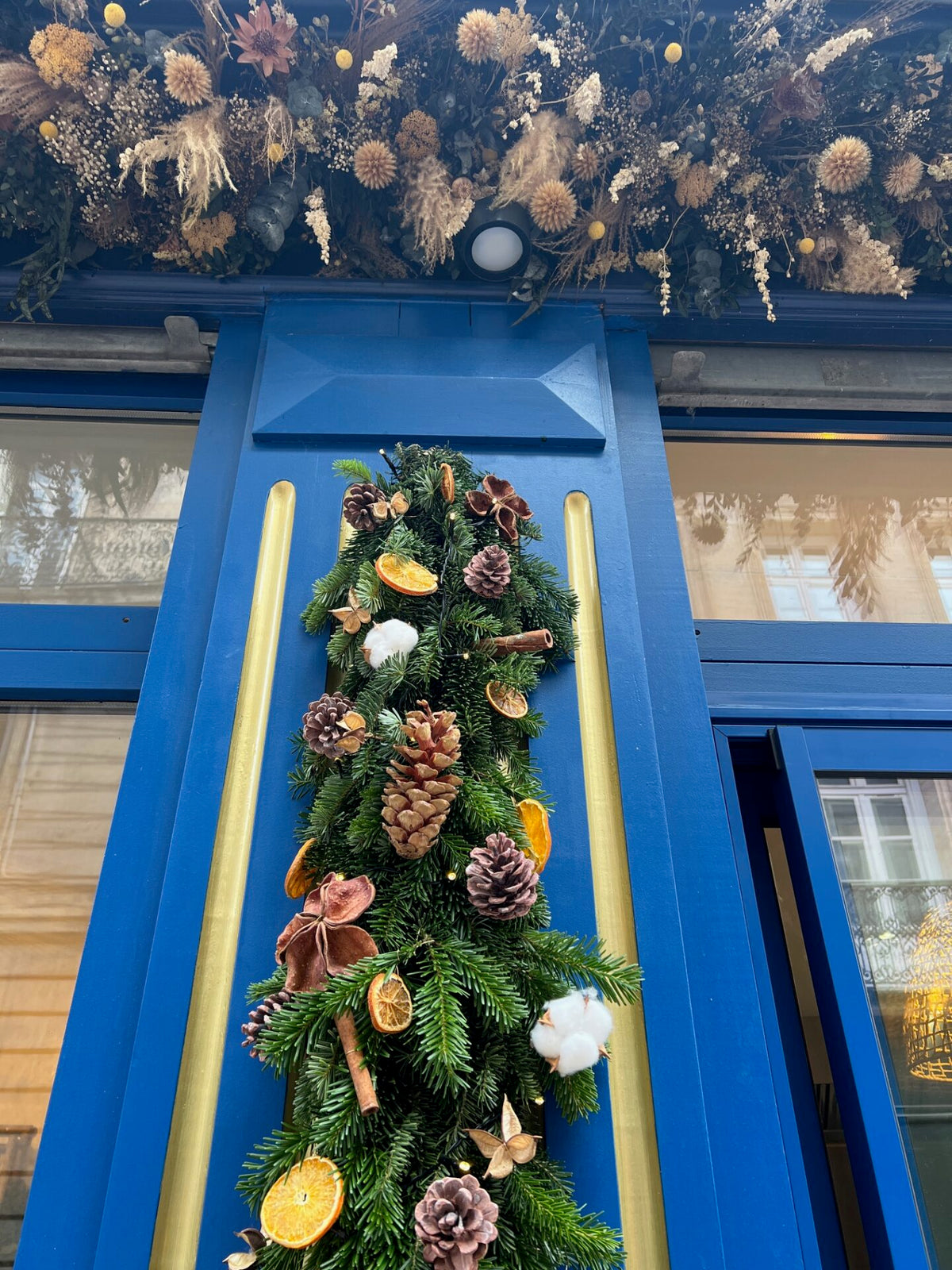 Vitrine de Noël Hestia — Bordeaux — Âme Bordeaux fleuriste